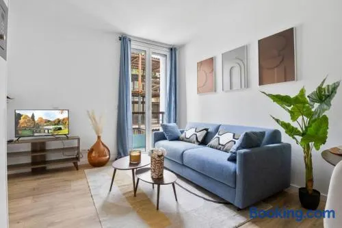 Appartement Chaville - Parking - Proche Paris - Image 1