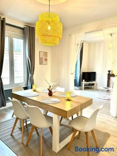 L Étoilé Appartement tout confort à Epinal Gare Classé 3 étoiles - Image 1