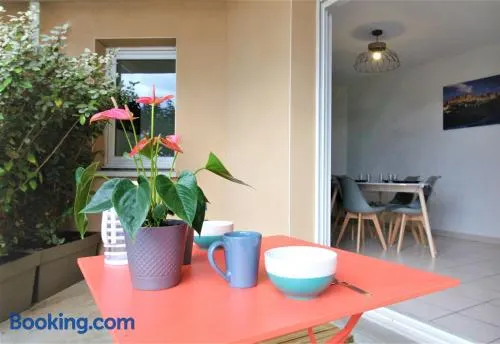 Tout confort ! Calme, Climatisation, Parking gratuit, Grande Terrasse, Ascenseur, Wifi - Image 1