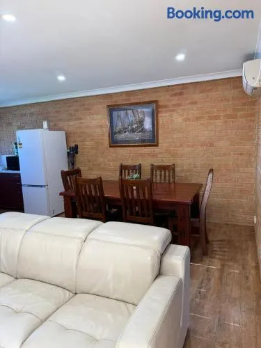 Corner unit in Geraldton - Image 1