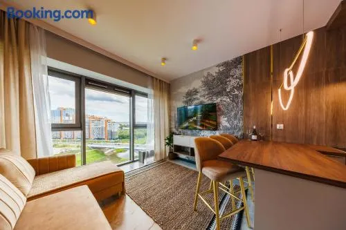 OLSZYNKI PARK- SkyV Luxury Premium Apartment with View, City Centre by StayNest - Image 1