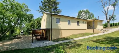 Chata nad kúpaliskom Santovka - Image 1