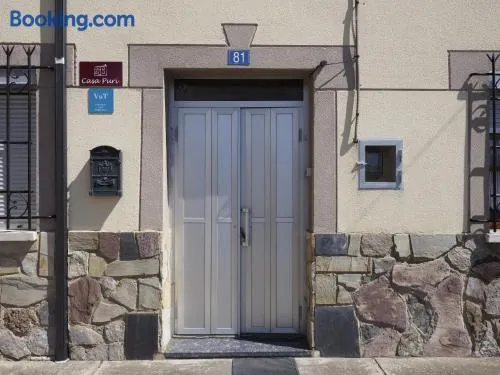CASA PURI - ACOGEDORA CASA CON PARKING y PATIO INTERIOR - Image 1