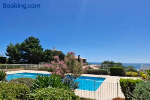 Charming T2 in residence with swimming pool - Image 1