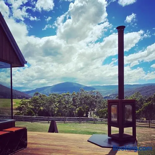 Romantic Valley Cabin - Outdoor Bath - Image 1