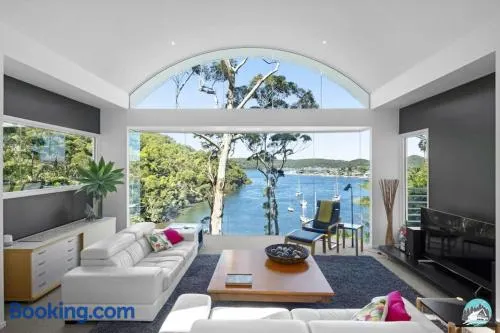 Aircabin - Daleys Point - Waterfront Retreat House - Image 1