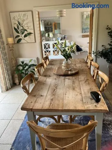 Meadow View - Entire 3 Bed House Near Stamford - Image 1
