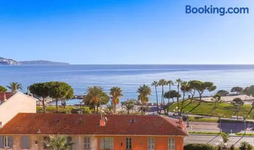 Cote d’Azur Charm, Studio Apartment with panoramic seaview in Nice - Image 1