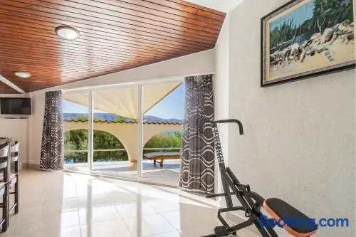 Galapagus privat beach & boat dock - Image 1