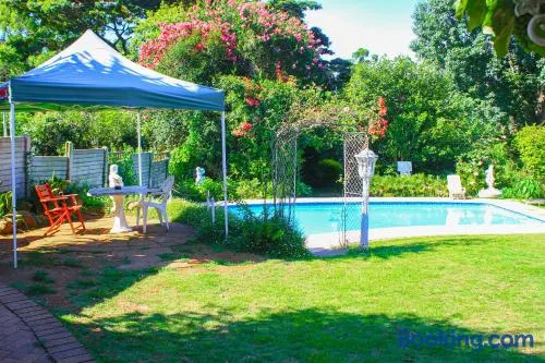 Heroes Garden Lodge - Image 1