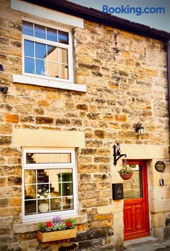 Fox Cottage - Cosy Stay on Pateley High Street - Image 1