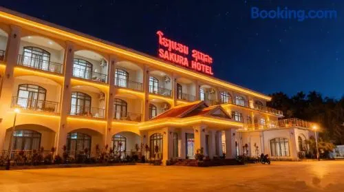 樱花Cherry Blossom Hotel Xiangkhoang - Image 1