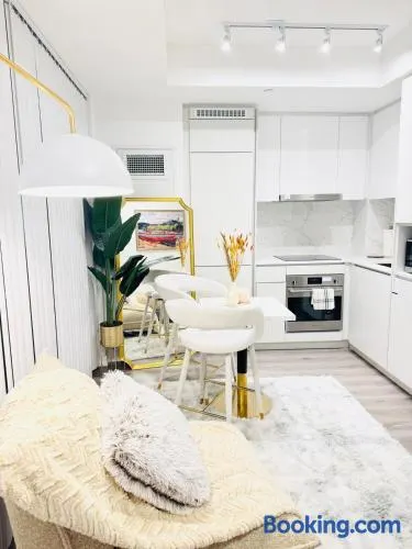 Bright & Cozy 1 Bedroom Retreat - Image 1