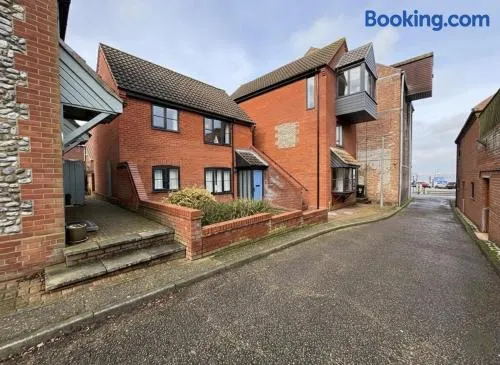 AnchorageWells Harbour Apartment - Image 1
