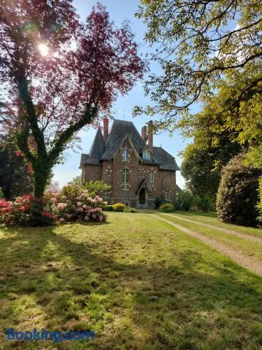 Le Manoir des Rochers - Image 1