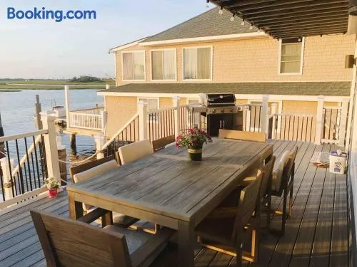 Ventnor Villa: On the Bay, 3 Blocks from Beach - Image 1