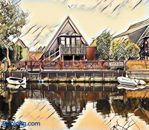 Isleham River Lodge - Image 1