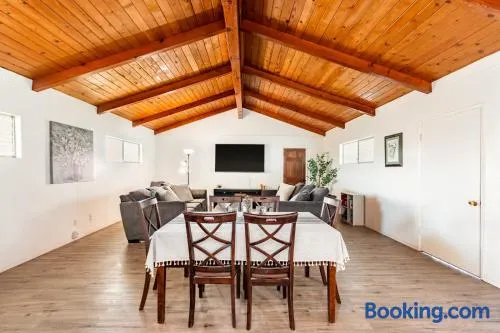 Spacious 4BR Retreat near Disneyland & Beaches - Image 1