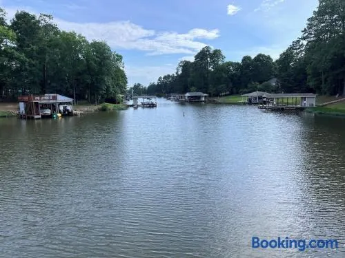 Peaceful, Waterfront, Lake Gaston, 3 King Bed, Water Toys, Firepit - Image 1