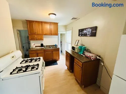 Lincoln guest house near shopping, parks, Attleboro, Providence - Image 1