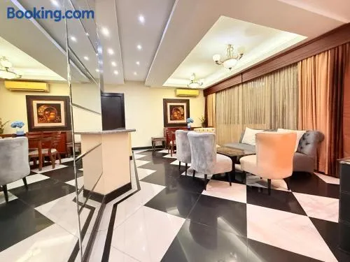 Moderno Apartamento Familiar en Zona Exclusiva - 2 habitaciones - Image 1