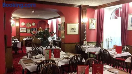 Mornington Hotel - Image 1