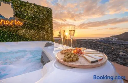 Private Jacuzzi with sea view and pool - Image 1