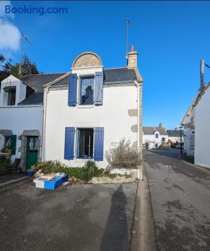 Fisherman house near the beach and city center - Image 1