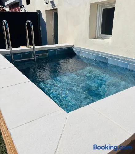Chambre Sud Doré avec Piscine en saison et SPA en supplément - Image 1