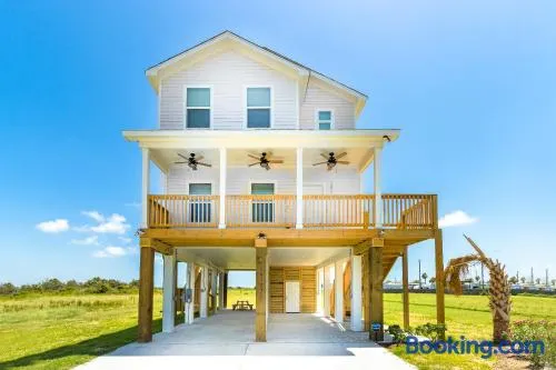 Cozy 3 Bedroom Family Beach Home in Galveston - Image 1
