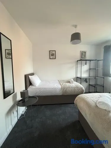 Ursa House, Work Stays Welcome, Free Parking - Image 1