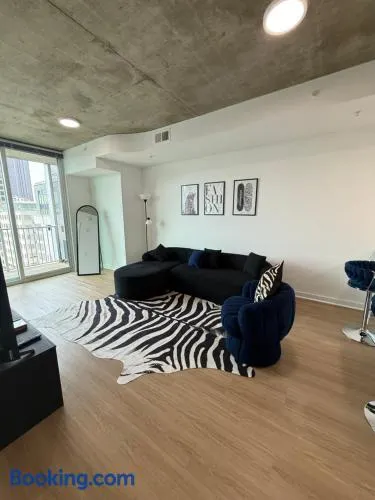 Sapphire Suite ATL Midtown - Image 1