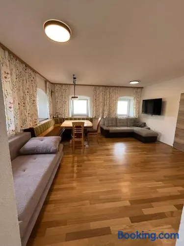 Meranerhof - Image 1