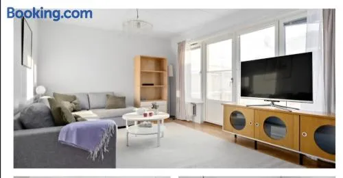 Modernt hus i Norrkoping nära Kolmården - Image 1