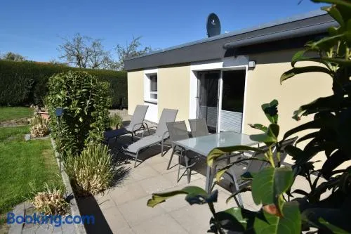 Bungalow Achtern Huus inkl 2x täglichen Eintritt StrandSPA Dahme - Image 1