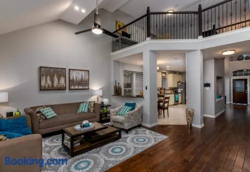 NA - The Park Side Lux Family friendly smart home close to all Dallas Attractions - Image 1
