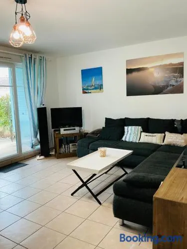 appartement 4 personnes - terrasse - parking - mer à 5 min - Image 1