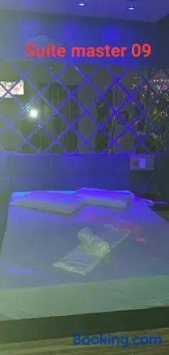 Hotel oasis - Image 1
