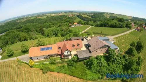 Weingut Gästezimmer Gruber - Image 1