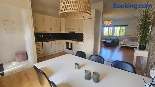 Newly renovated apartment 2026 near beaches - Image 1