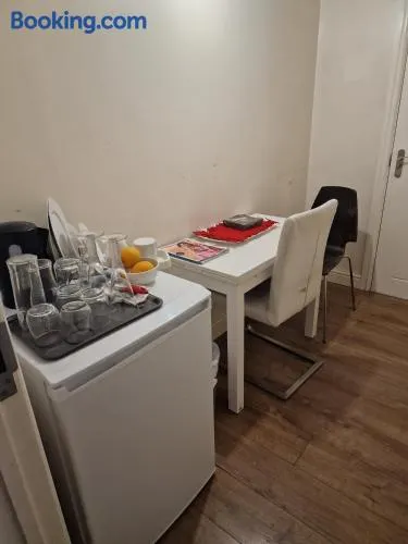 A room double bed 2 People with Hob and Fridge - Image 1