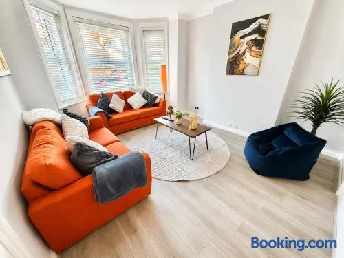 Spacious Four Bedroom Home Close to Beach and Town with Garden - Sleeps 8 - Image 1