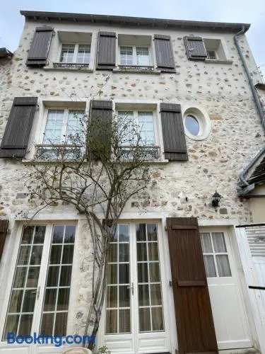 Le Nid de Rochefort - Image 1