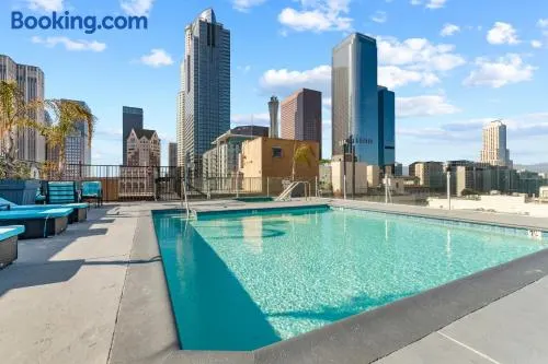 Rooftop Pool & City Views! Long-Term Dtwn LA Stay - Image 1