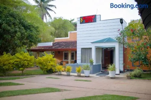 Sevenday Hotel - Image 1
