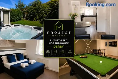 Luxury 4 Bed Hot Tub House - Image 1