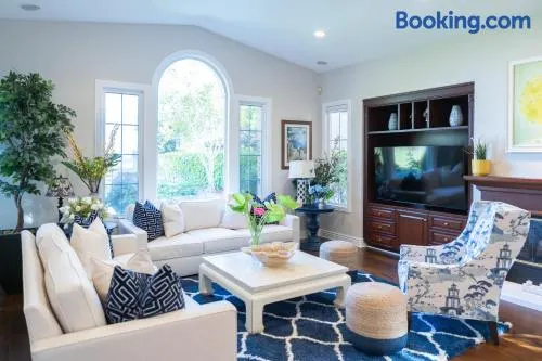 Escape to Luxury Newport Coast Pelican Gated Home - Image 1