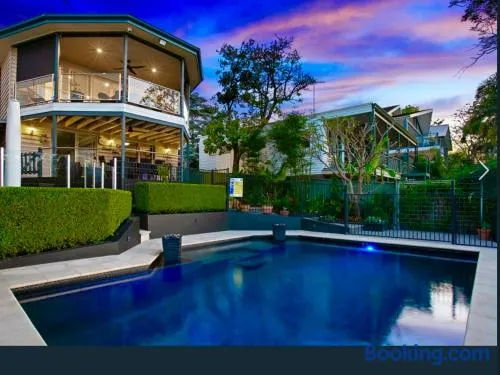 Regentville Waterfront Luxury Residence - Image 1