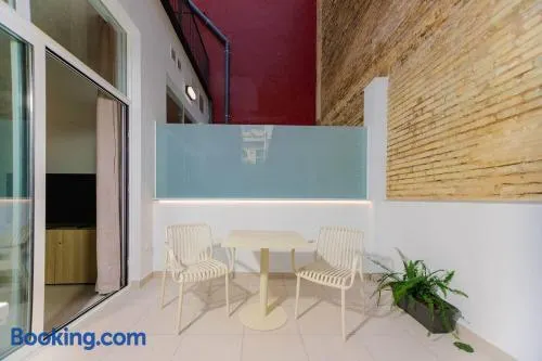 Céntrico Loft con terraza. Apt 3 - Image 1