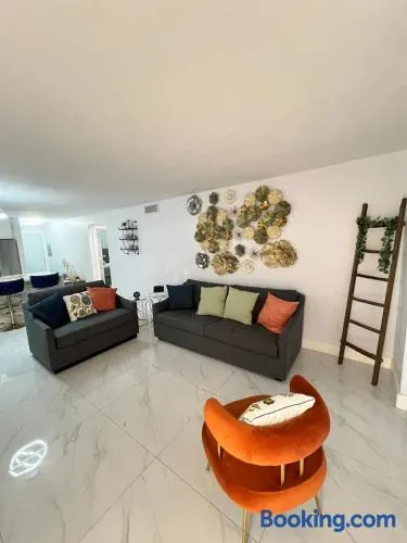 Miami City Escape - Image 1